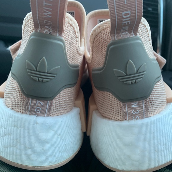 ADIDAS NMD SIZE 8.5 - Picture 4 of 8